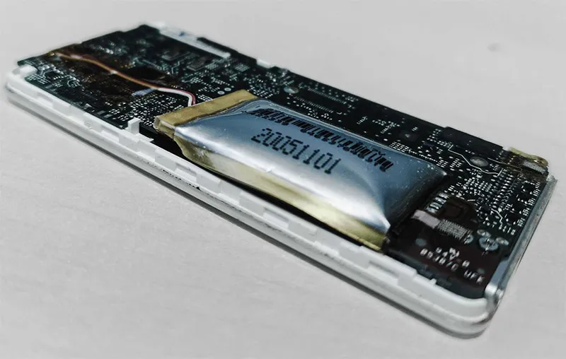 Remplacement batterie téléphone morte